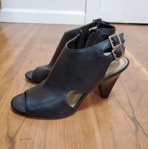Black open-topped heels